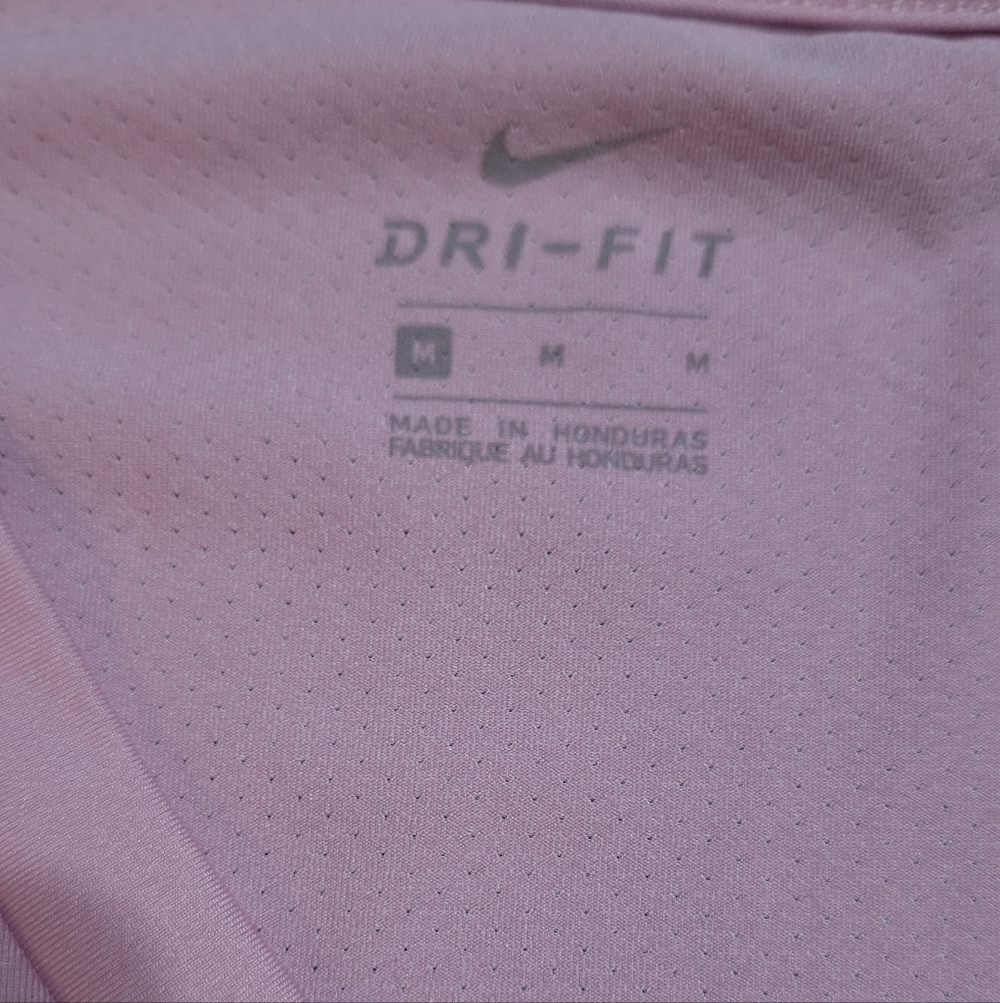 Nike Women's Dri-Fit Size Medium Performance Shirt Pink Lightweight Nike Swoosh‎ - Picture 3 of 7
